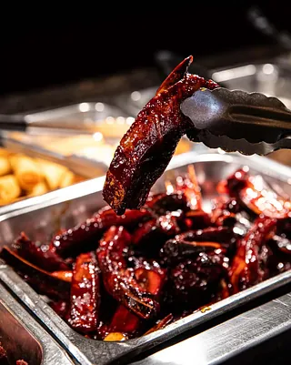 Sticky ribs